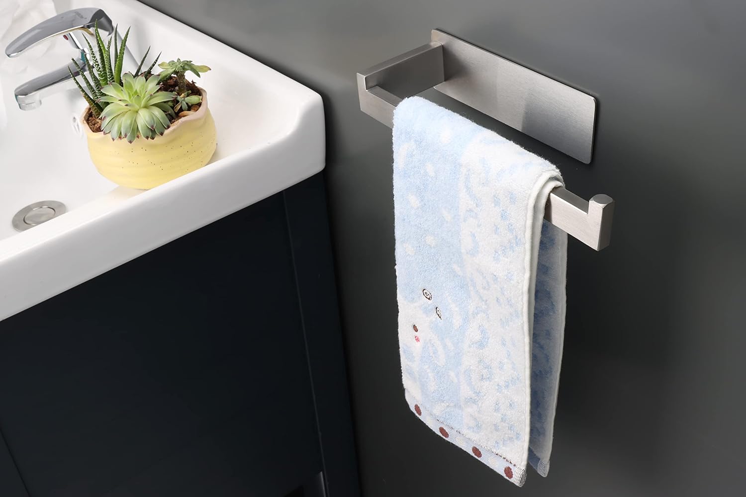 Strong self-adhesive hand towel ring/rack - Image 2
