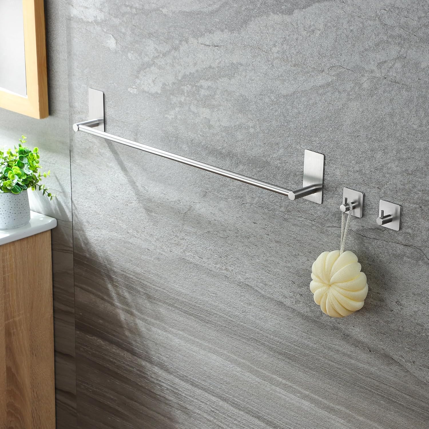 Stainless steel bathroom towel rack - Image 2